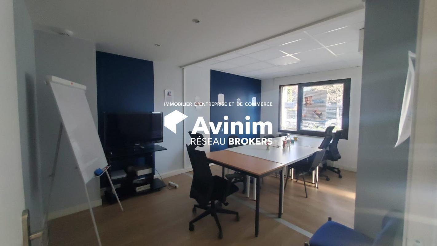 Office in Annecy for lease Interior Photo- Image 1 of 7