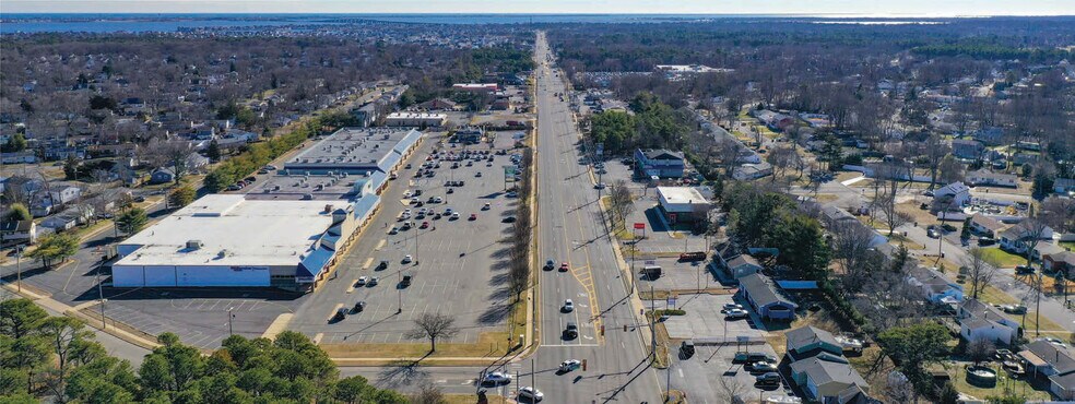 931-953 Fischer Blvd, Toms River, NJ à louer - Photo du bâtiment - Image 3 de 4