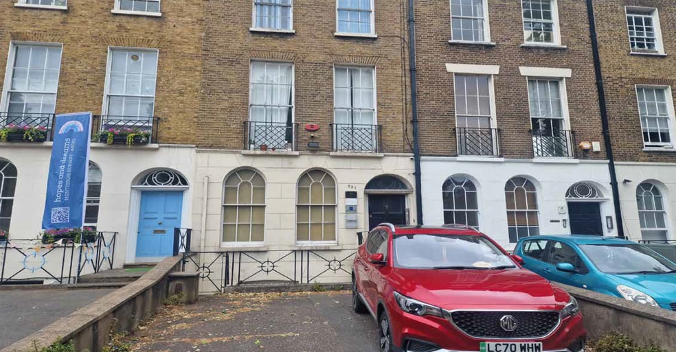 337 City Rd, London for lease - Building Photo - Image 3 of 3