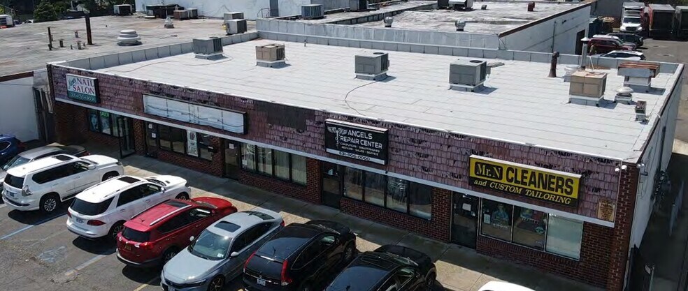 422-426 Great East Neck Rd, West Babylon, NY à louer - Photo du bâtiment - Image 2 de 17