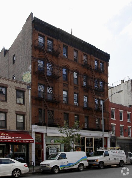 168-170 8th Ave, New York, NY à louer - Photo du bâtiment - Image 2 de 3