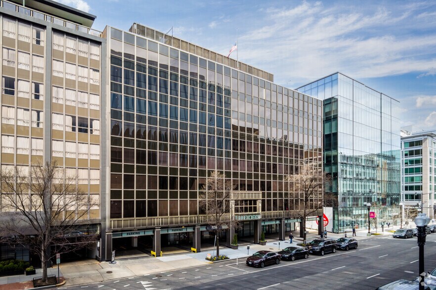 2025 M St NW, Washington, DC à louer - Photo du bâtiment - Image 2 de 8