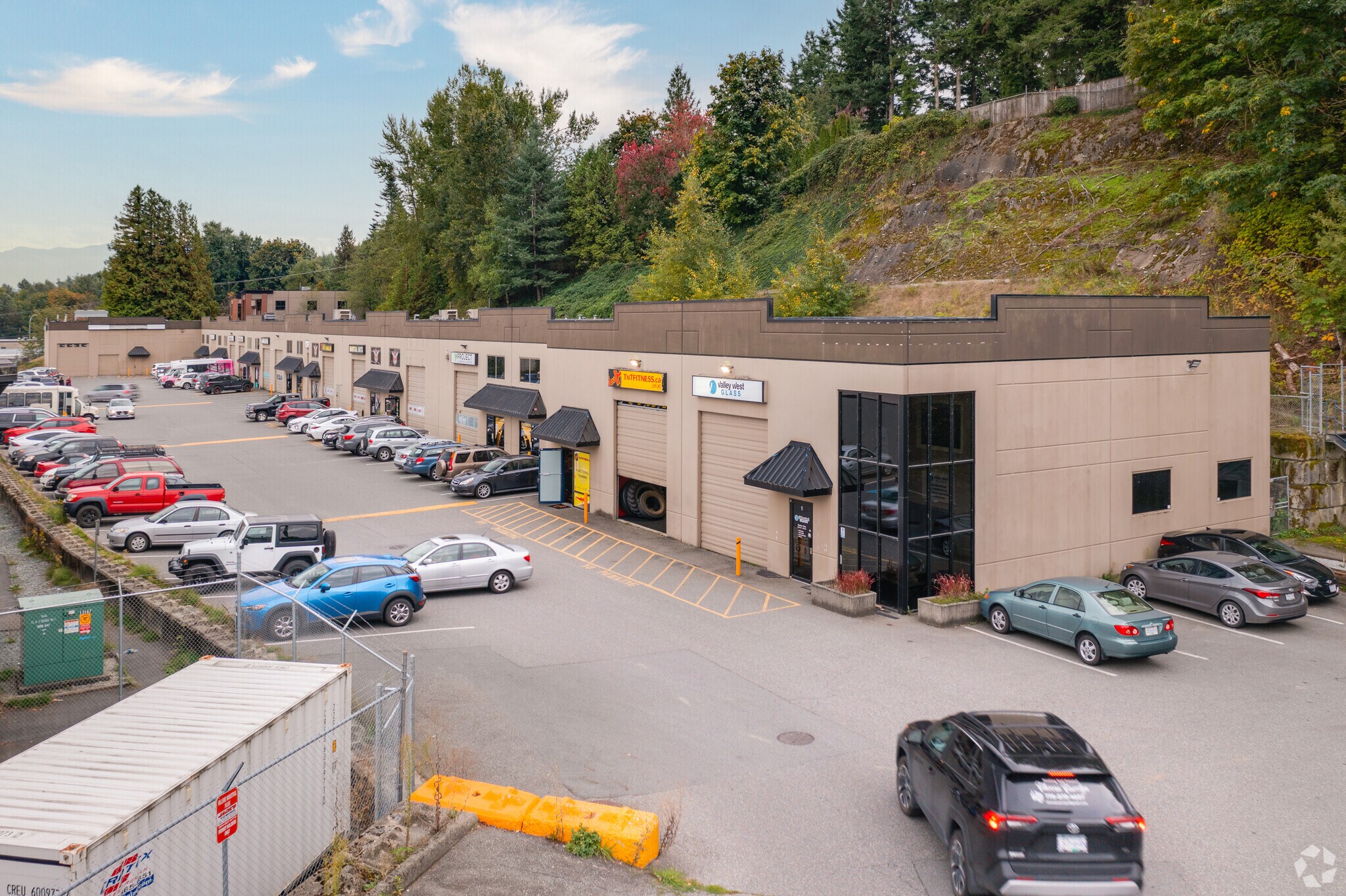 34100 S Fraser Way, Abbotsford, BC à vendre Photo du bâtiment- Image 1 de 8