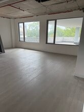 150-23 Barclay Ave, Flushing, NY for lease Interior Photo- Image 2 of 5