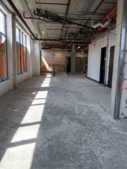 3051 Atlantic Ave, Brooklyn, NY for lease - Building Photo - Image 3 of 9