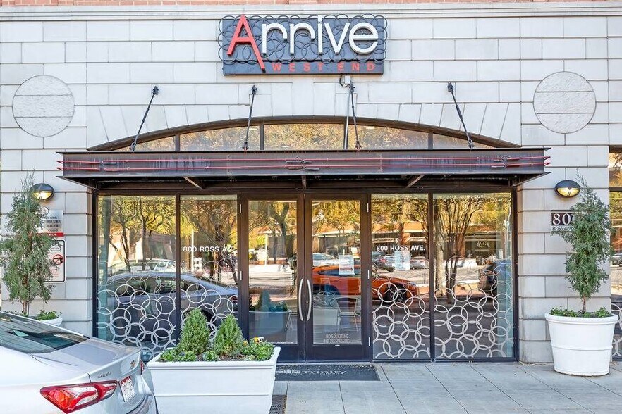 800 Ross Ave, Dallas, TX à louer - Photo du bâtiment - Image 3 de 7