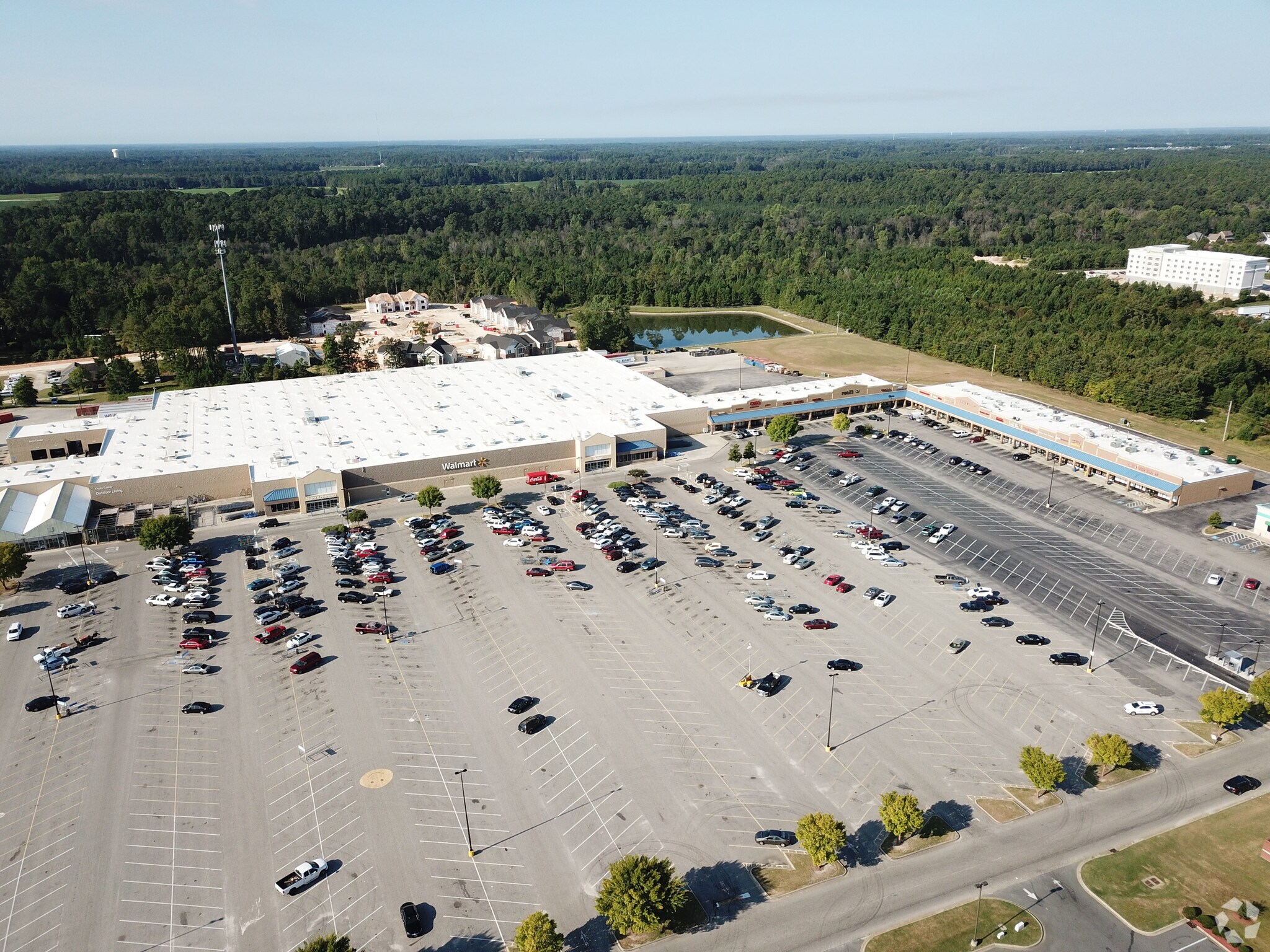 7707-7711 S Raeford Rd, Fayetteville, NC à vendre Photo du bâtiment- Image 1 de 19