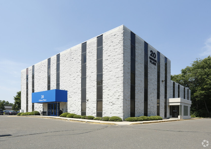 20 Gibson Pl, Freehold, NJ for lease - Building Photo - Image 1 of 4