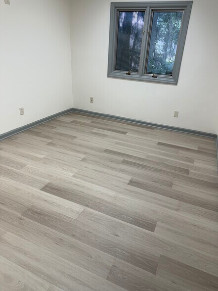 7373 Hodgson Memorial Dr, Savannah, GA for lease - Building Photo - Image 2 of 15