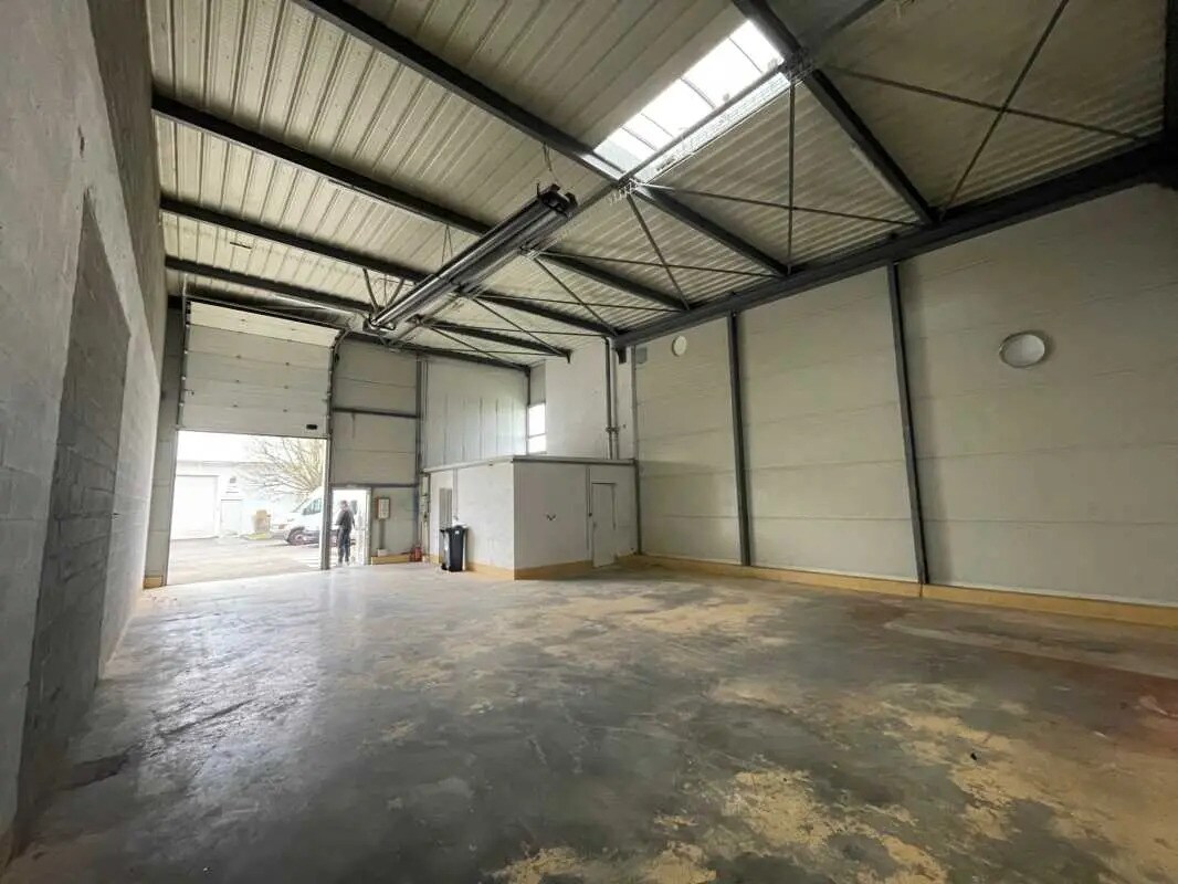 Flex in Rillieux-la-Pape for lease Interior Photo- Image 1 of 6
