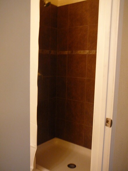 128 S Main St, Holly, CO à louer - Photo du bâtiment - Image 3 de 7