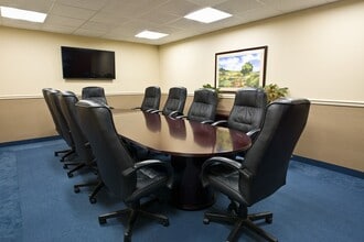 2 Overhill Rd, Scarsdale, NY à louer Photo intérieure- Image 2 de 8