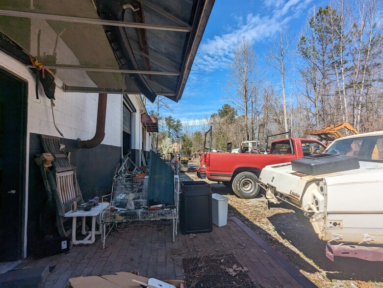 5549 Cumming NE hwy, Sugar Hill, GA for sale - Building Photo - Image 3 of 8