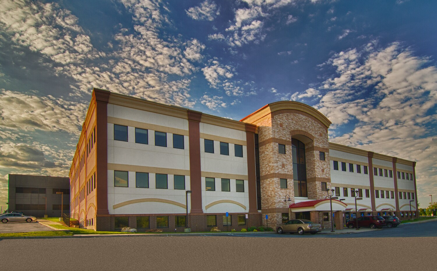 75 Crystal Run Rd, Middletown, NY à louer Photo du bâtiment- Image 1 de 2