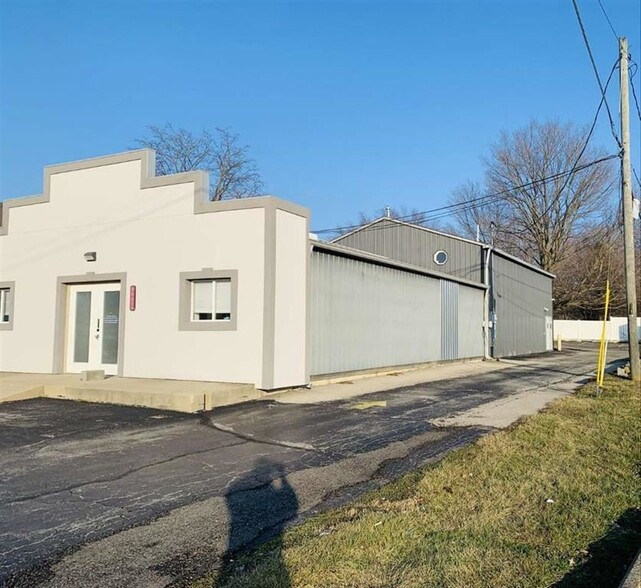 2004 1/2 S Memorial Dr, New Castle, IN for lease - Building Photo - Image 3 of 17