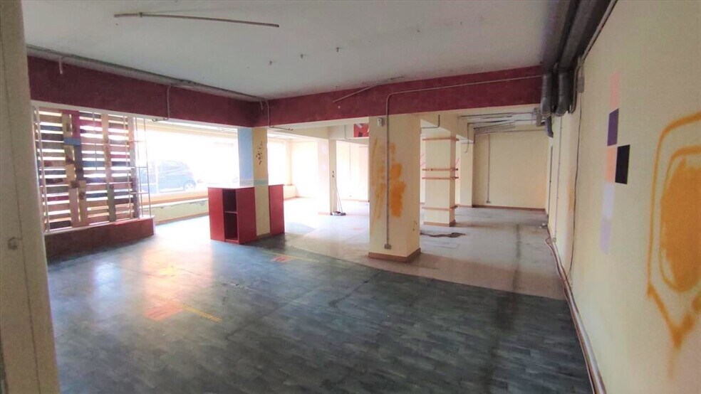 Commerce de détail dans León à vendre - Photo du bâtiment - Image 3 de 11