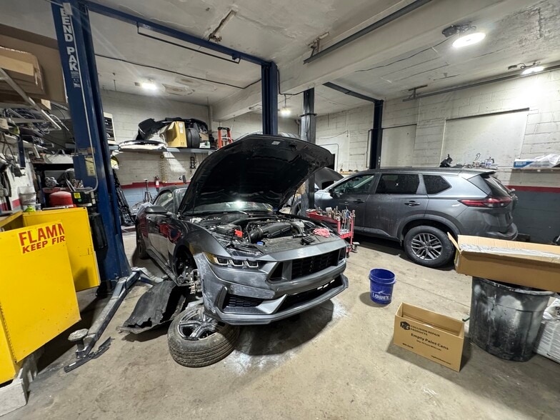 36320 S Gratiot Ave, Clinton Township, MI for sale - Interior Photo - Image 2 of 4