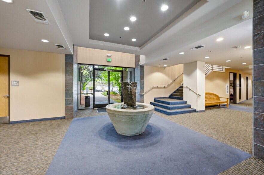 300 Sierra College Dr, Grass Valley, CA à vendre - Photo du bâtiment - Image 3 de 6