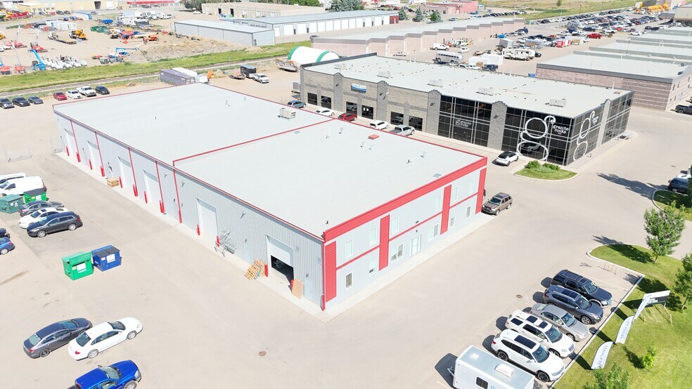 526 39 St N, Lethbridge, AB for lease - Building Photo - Image 2 of 8