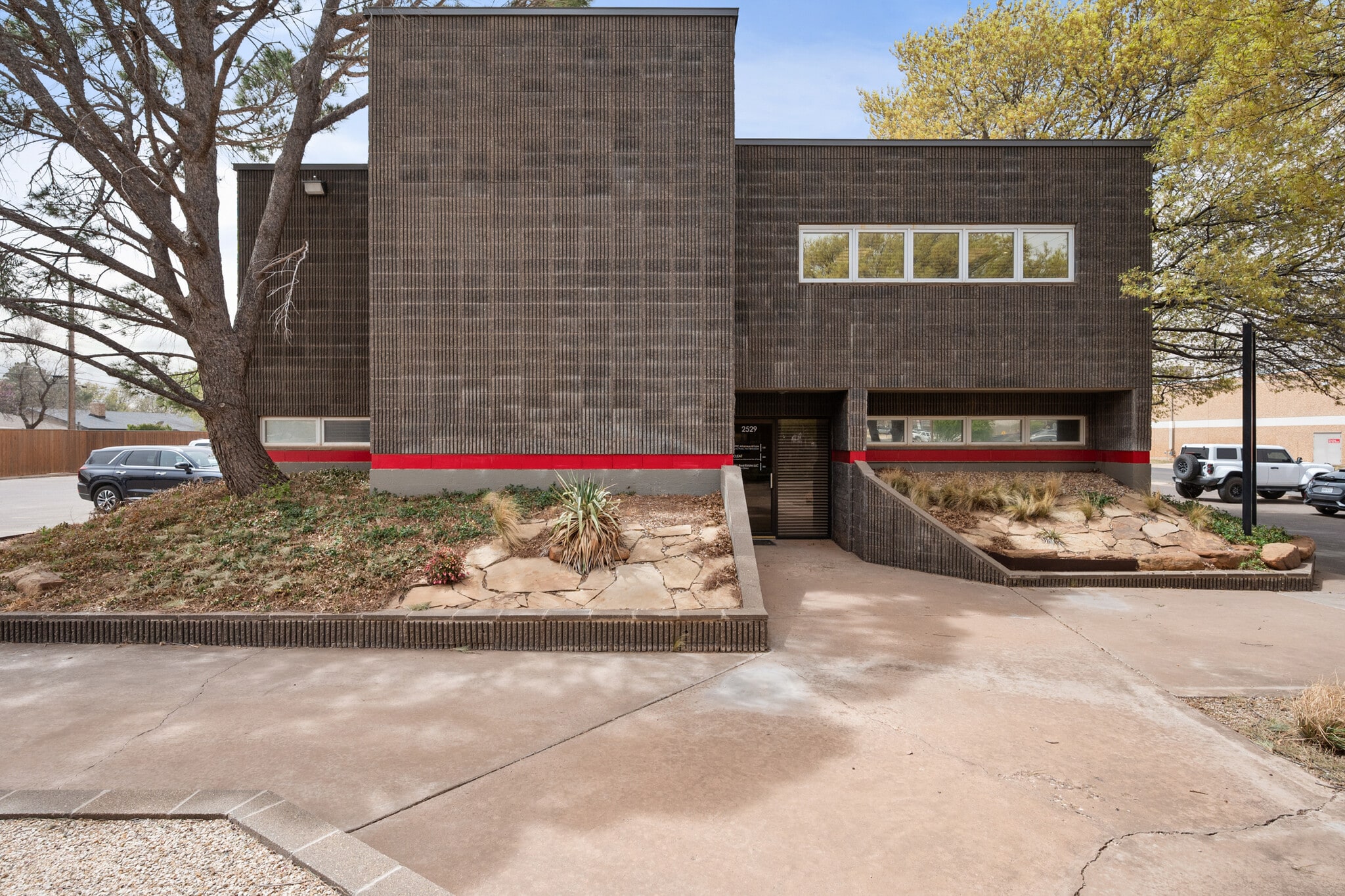 2529 74th St, Lubbock, TX for lease Building Photo- Image 1 of 32