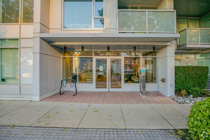 1887 Crowe St, Vancouver, BC à vendre - Photo du bâtiment - Image 3 de 6