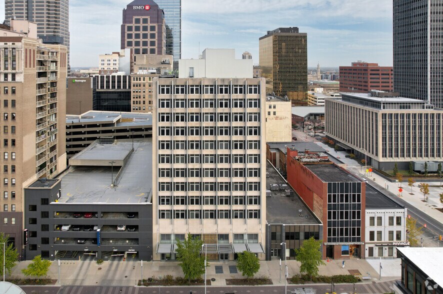 130 E Washington St, Indianapolis, IN à louer - Photo du bâtiment - Image 3 de 4