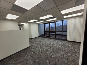 1320 Centre St, Newton, MA for lease Interior Photo- Image 2 of 8