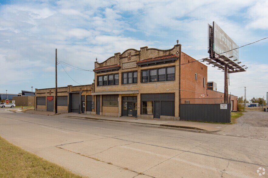512 SW 3rd St, Oklahoma City, OK à vendre - Photo du bâtiment - Image 1 de 4