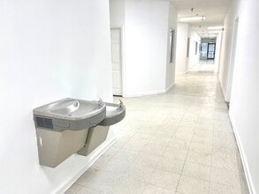 4301 W Sunrise Blvd, Plantation, FL for lease Interior Photo- Image 2 of 9