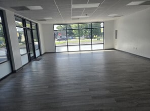 30305 Vines Creek Rd, Dagsboro, DE for lease Interior Photo- Image 2 of 5