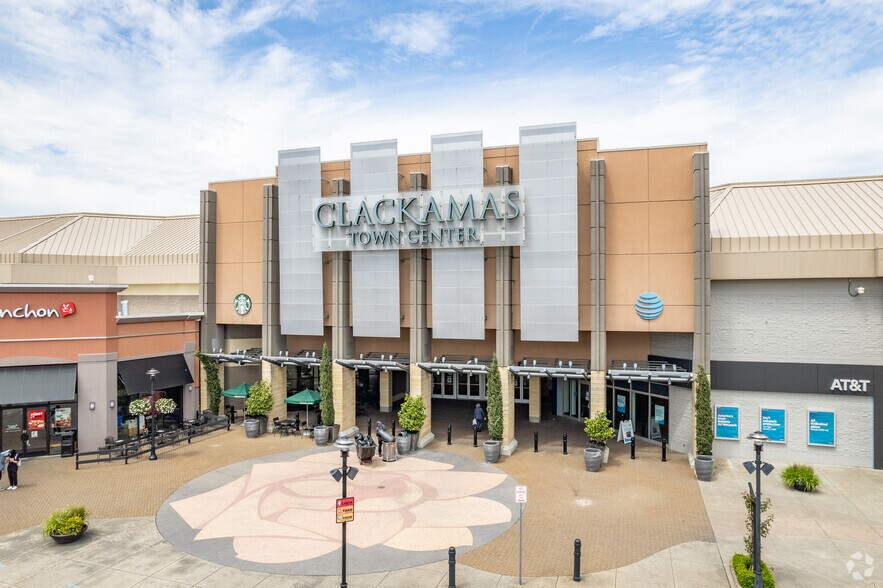 12000 SE 82nd Ave, Portland, OR à louer - Photo du bâtiment - Image 3 de 5