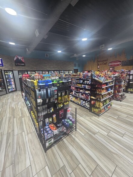 1738 State Highway 31, Mount Calm, TX for sale - Building Photo - Image 3 of 7