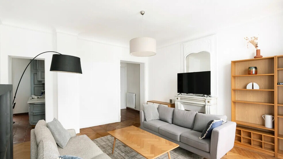 Office in Paris for sale - Interior Photo - Image 3 of 11