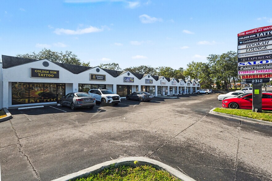 2312 W Waters Ave, Tampa, FL à louer - Photo du bâtiment - Image 2 de 7