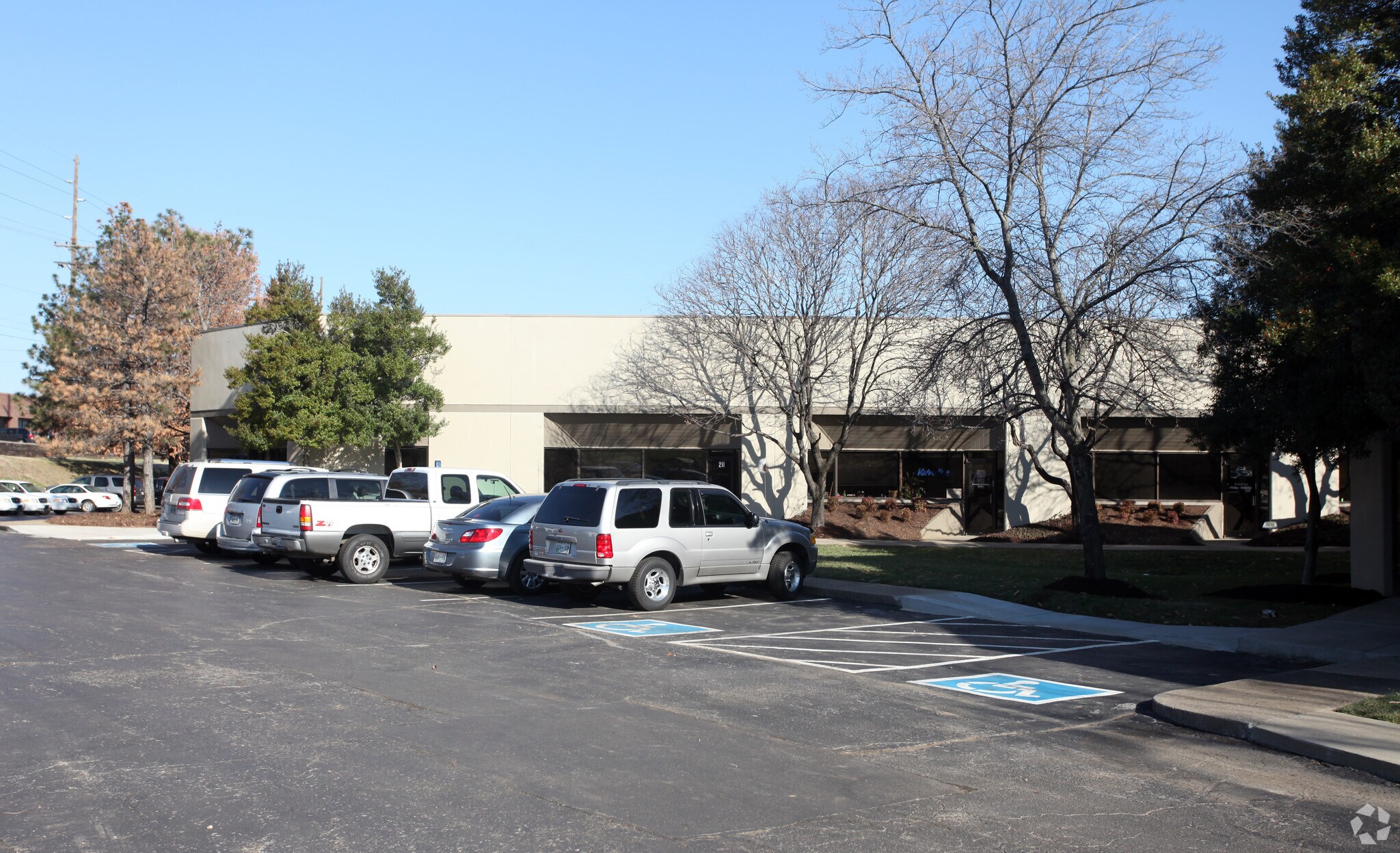 475 Metroplex Dr, Nashville, TN à louer Photo du bâtiment- Image 1 de 8