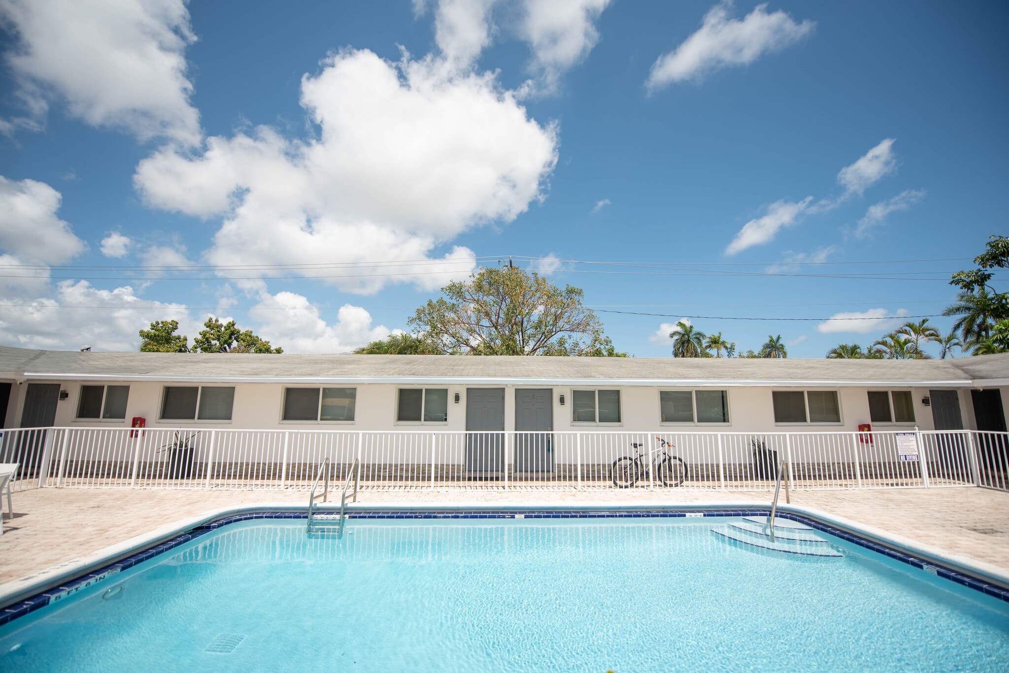 231 SW 15th St, Pompano Beach, FL for sale Primary Photo- Image 1 of 24