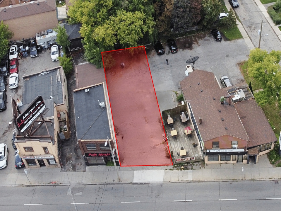 3515 Dundas St W, York, ON for lease Primary Photo- Image 1 of 4