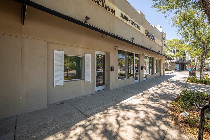 572 1st Ave N, Saint Petersburg, FL à louer - Photo du bâtiment - Image 2 de 20