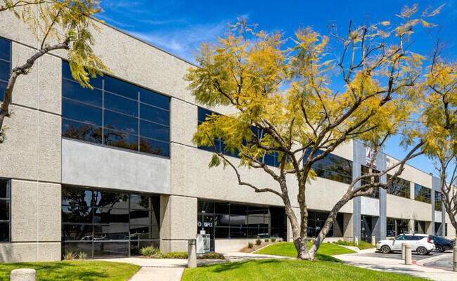 More details for 4155-4165 E La Palma Ave, Anaheim, CA - Flex for Sale