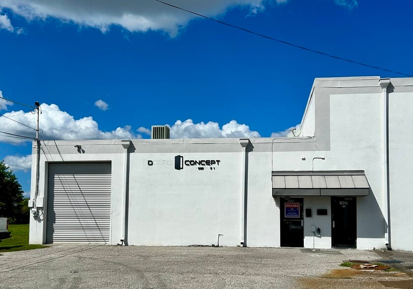 5133-5139 W Clifton St, Tampa, FL for lease - Primary Photo - Image 1 of 1