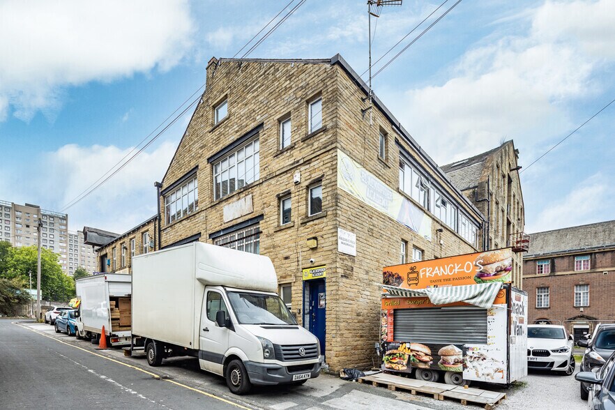 Adelaide St, Bradford à vendre - Photo du bâtiment - Image 2 de 13