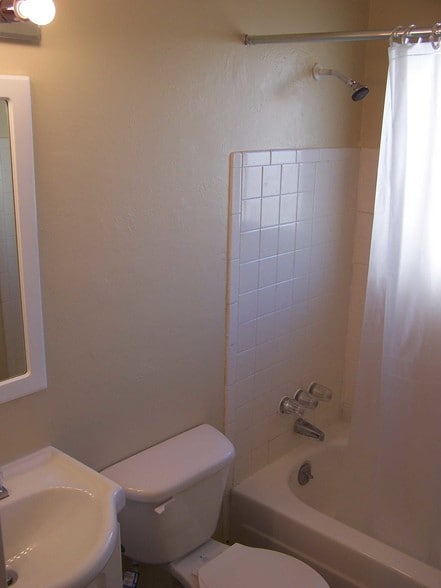 1006 Western Dr, Colorado Springs, CO for sale - Building Photo - Image 3 of 7