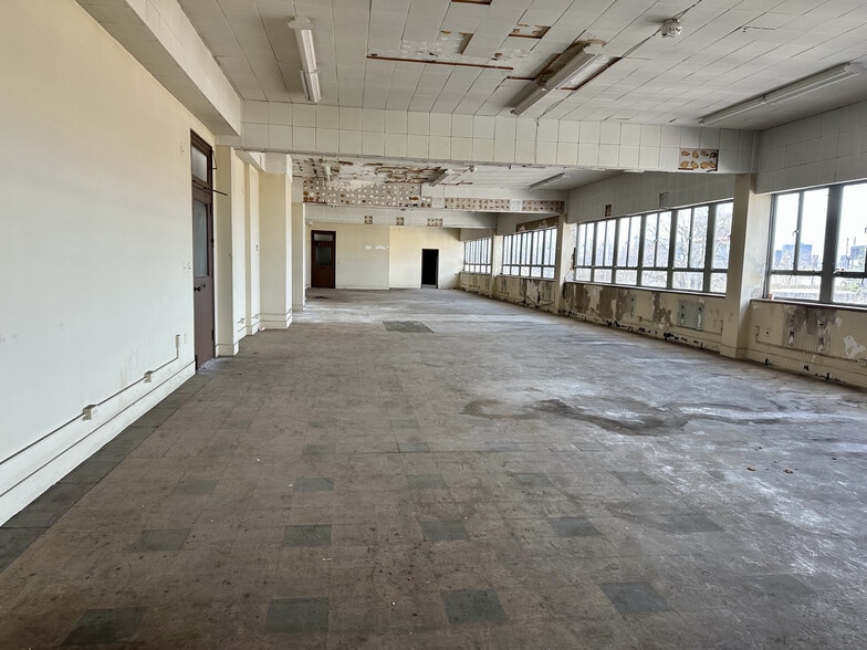 400 Delancy St, Newark, NJ for lease - Interior Photo - Image 3 of 17