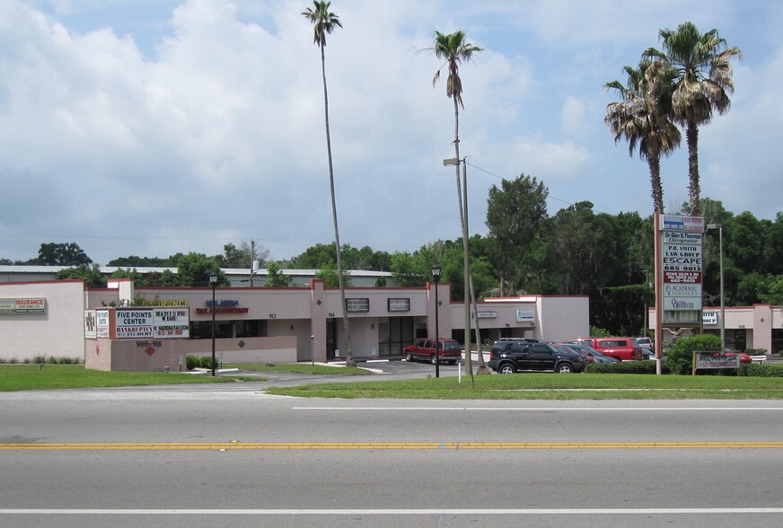900-918 Lithia Pinecrest Rd, Brandon, FL for lease - Building Photo - Image 2 of 2