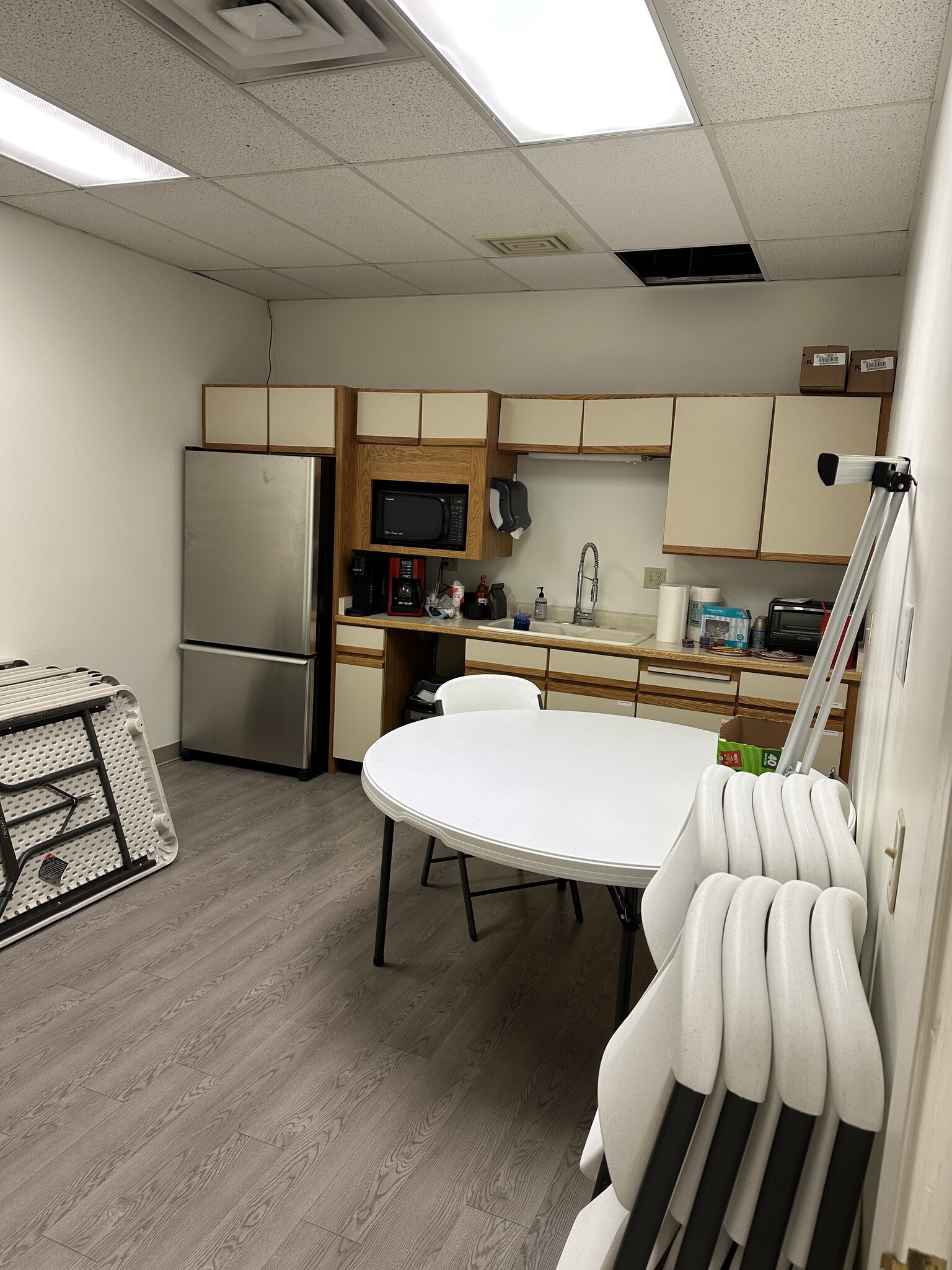 2265 S 1300 W, West Valley, UT for lease Building Photo- Image 1 of 8