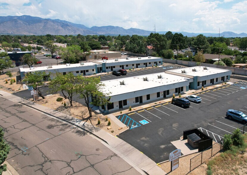 8210 La Mirada Pl NE, Albuquerque, NM for lease - Building Photo - Image 1 of 8