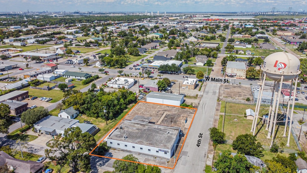 130 S 4th St, La Porte, TX à vendre - Photo du bâtiment - Image 2 de 43