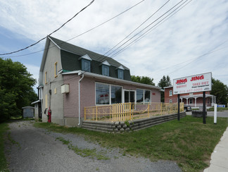 Plus de détails pour 3762 Champlain Rd, Ottawa, ON - Vente au détail à vendre