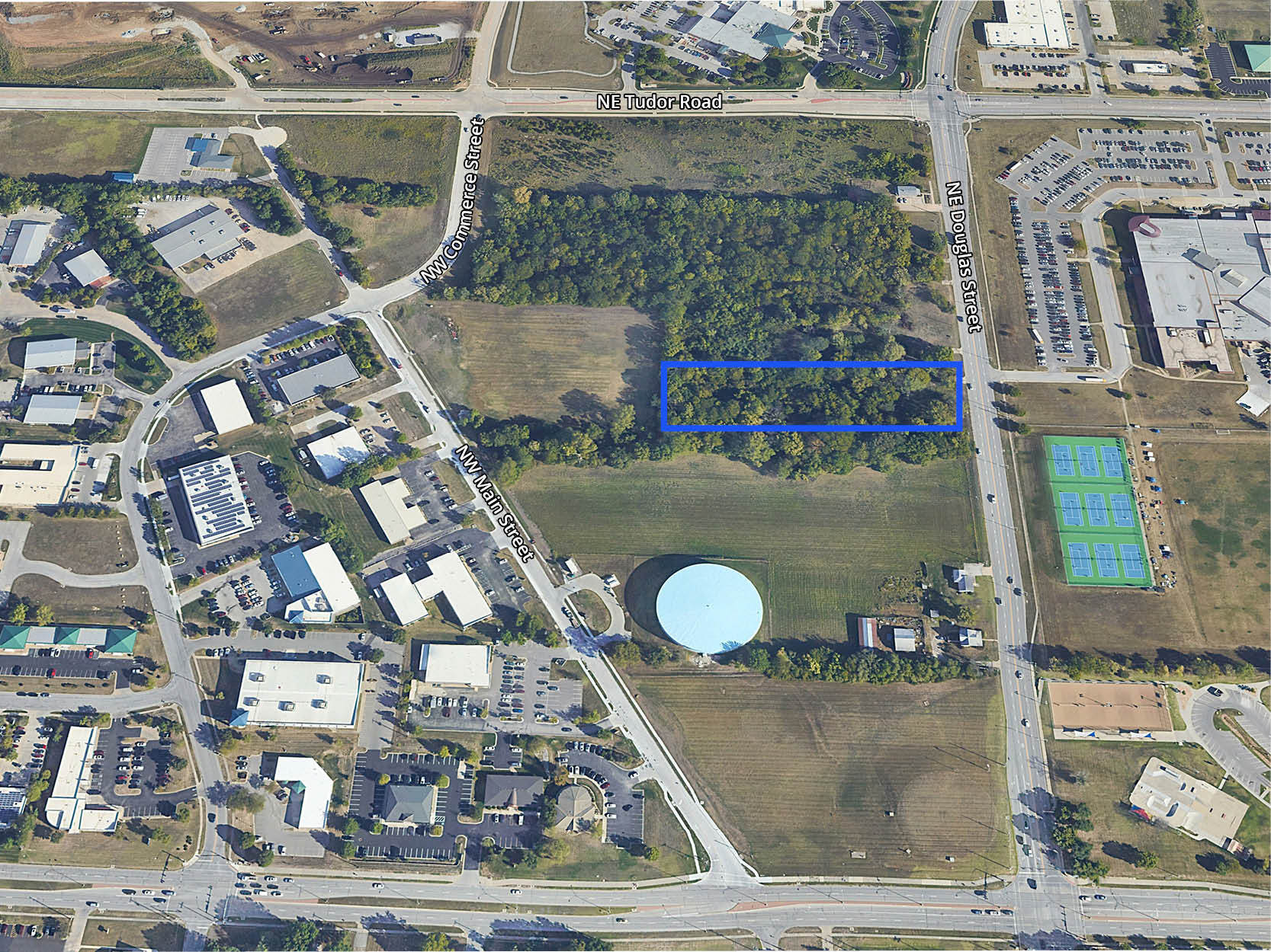 830 NE Douglas Rd, Lee's Summit, MO for sale Building Photo- Image 1 of 2