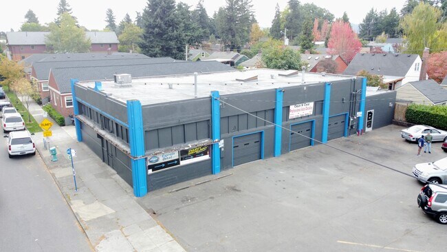 More details for 6425 N Albina Ave, Portland, OR - Retail for Sale